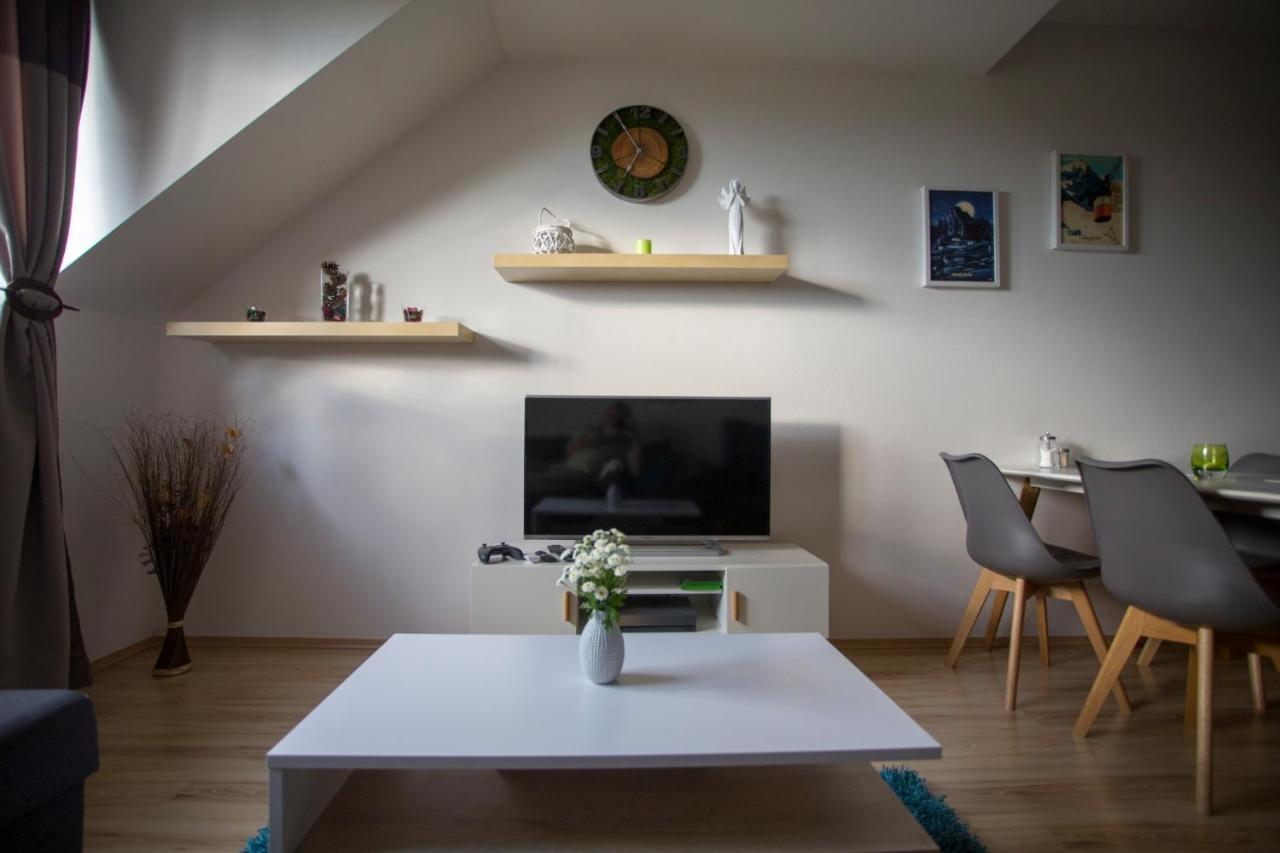 Apartman Angel Vel'ka Lomnica Buitenkant foto